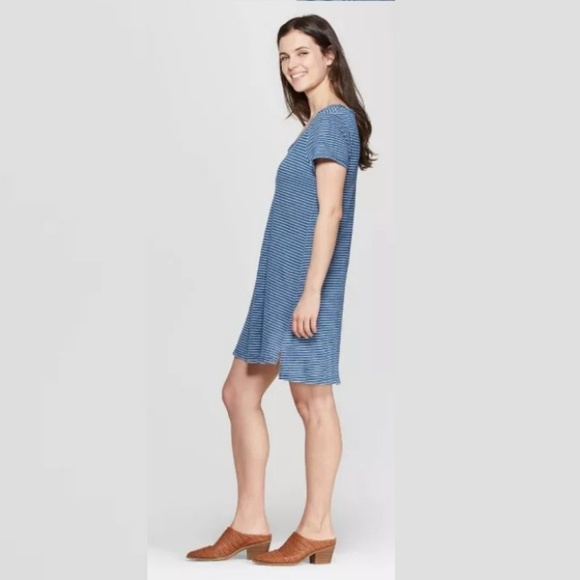 NWOT Universal Threads T-shirt Tunic - Picture 3 of 3